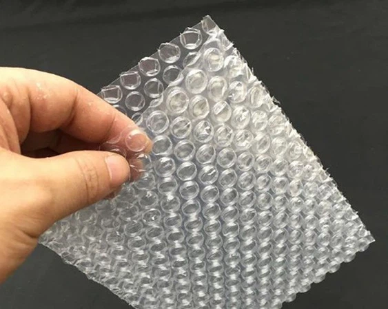 Bubble wrap and moisture-proof bags Bubble wrap and moisture-proof bags